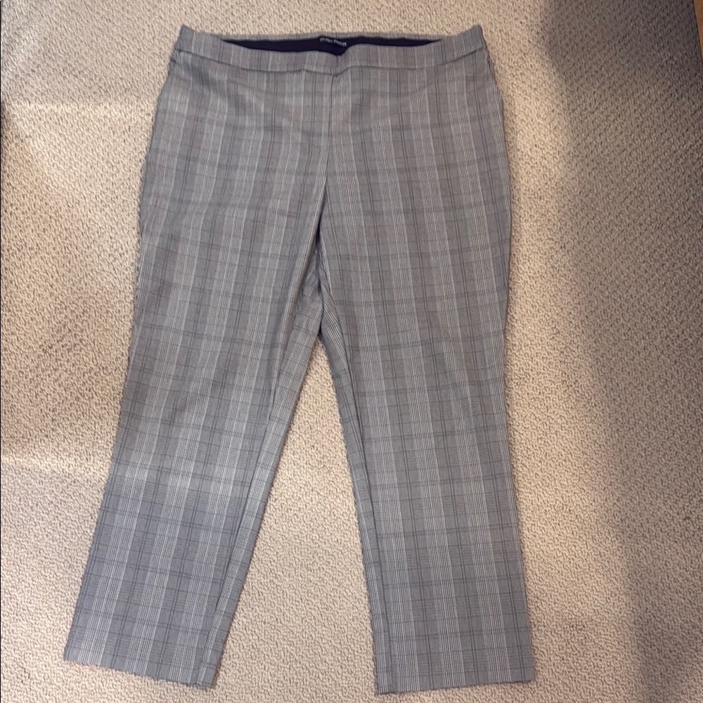 Hilary Radley Gray Ankle Cropped Pants